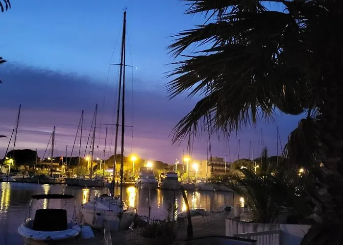 La Cigale De Mer A 100 M De La Plage Et Du Centre Ville Du Grau Du Roi